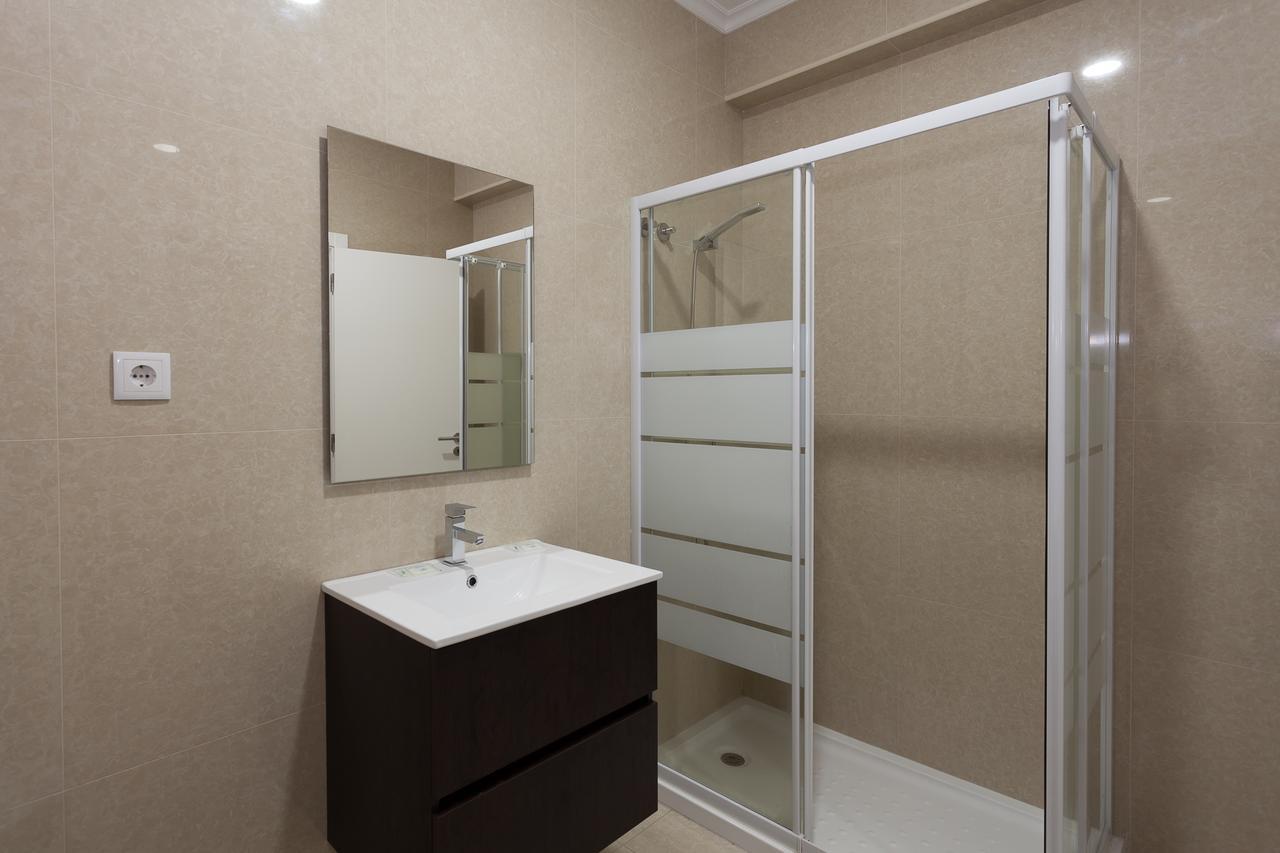 Twin Room with Private Bathroom